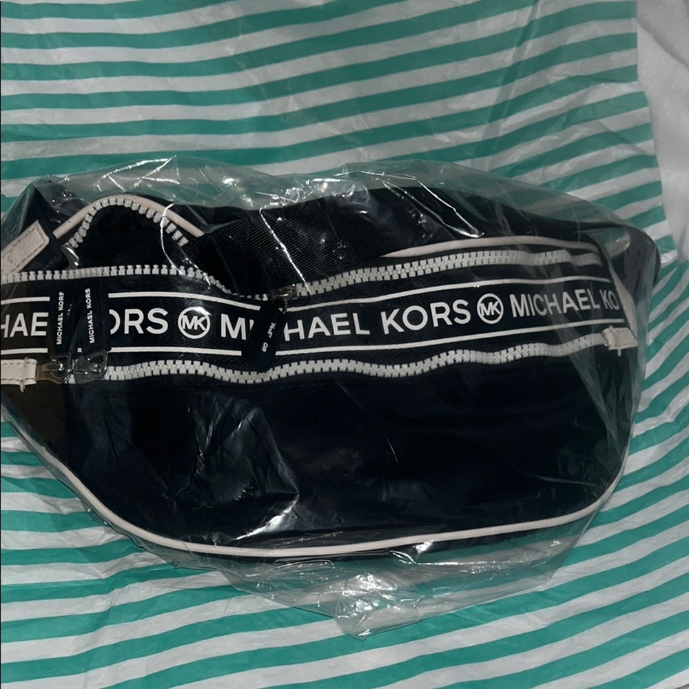 Michael Kors Black Belt Bag Sleek Modern Design